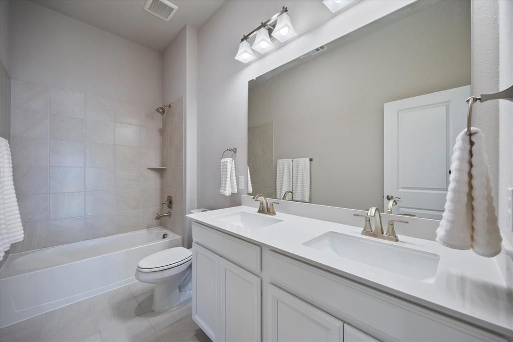 7504 Larson Lane Rowlett, TX 75089 - Photo 33 of 38