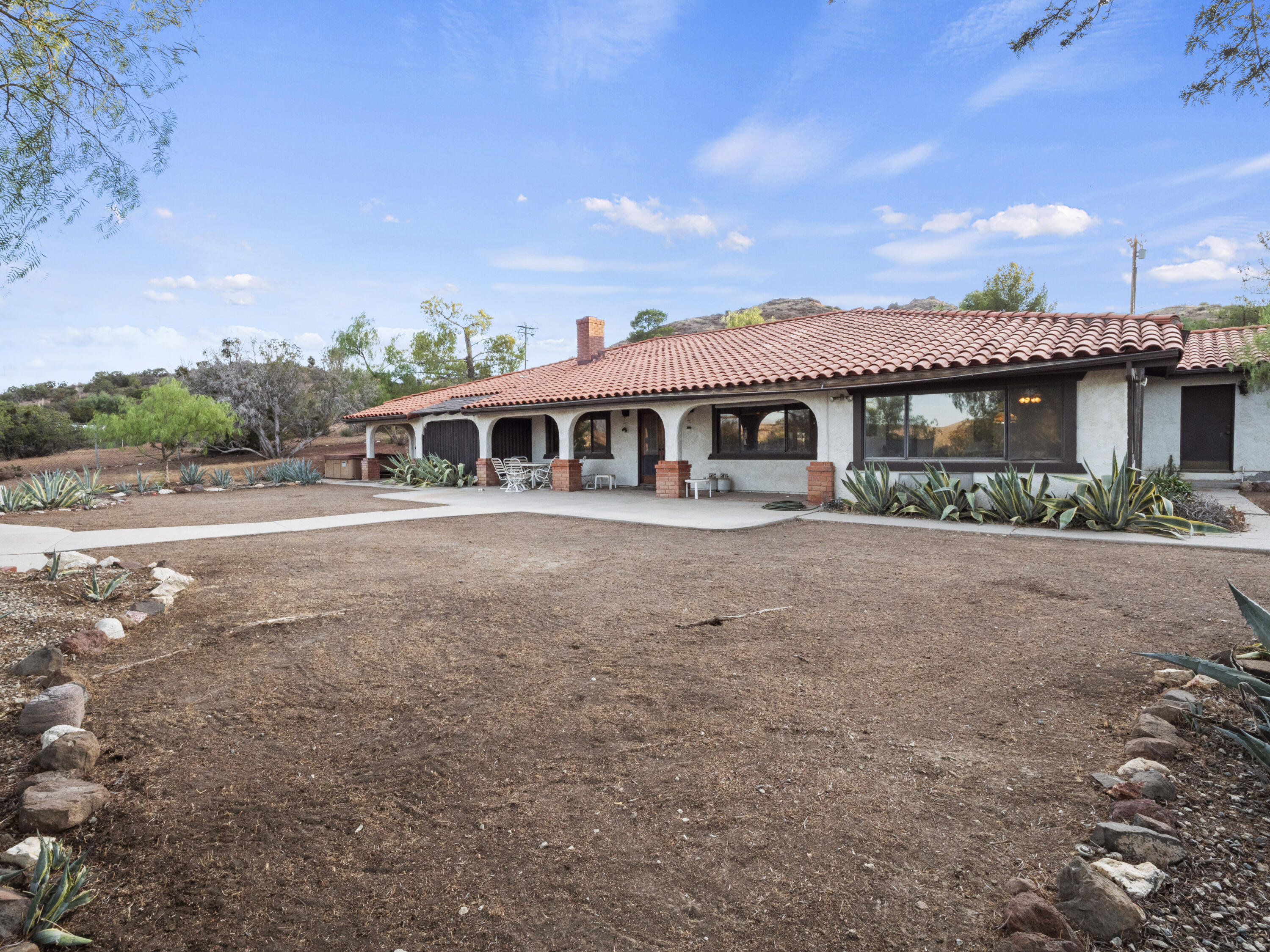 33149 Barber Road Agua Dulce, CA 91390 - Photo 3 of 67 P5199342