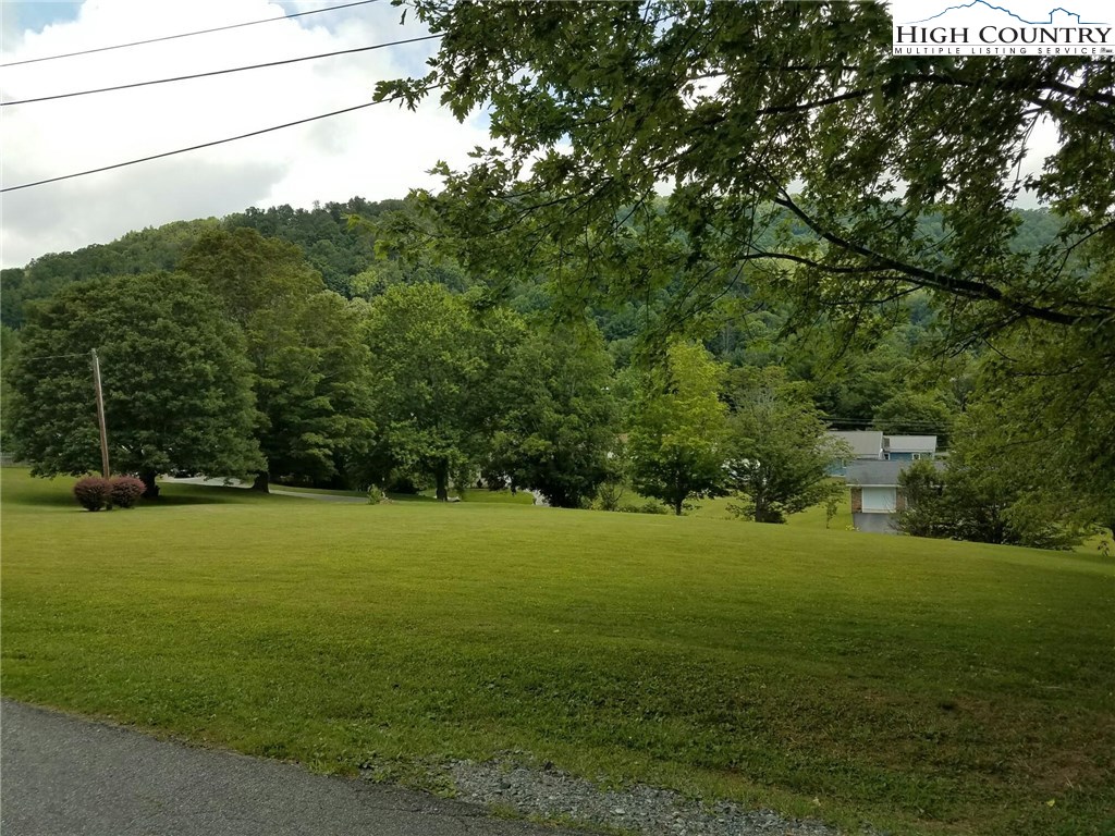 Timberlane Extension Boone, NC 28607 - Photo 3 of 4