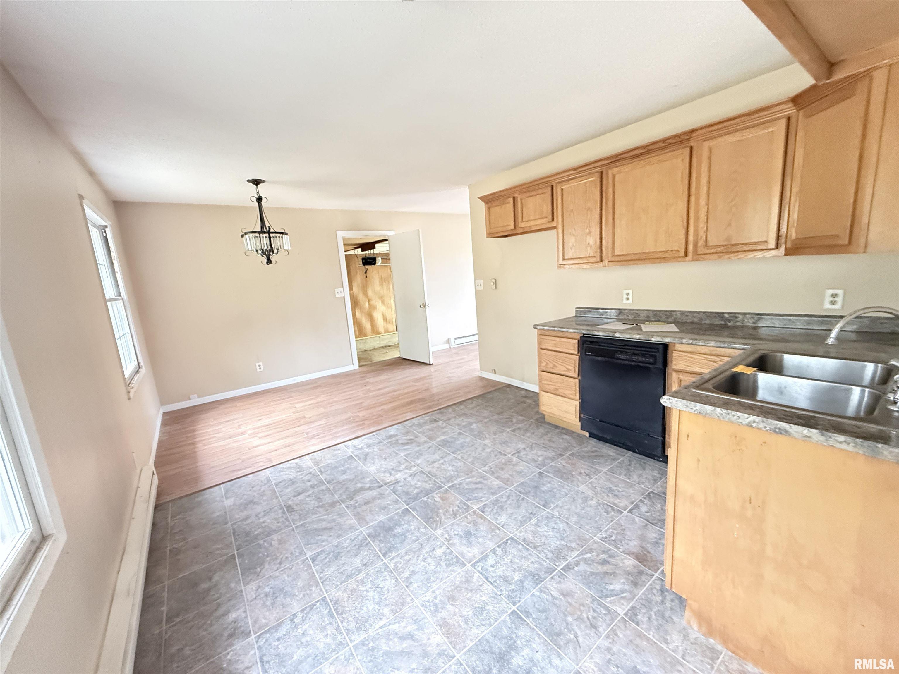 304 North Reed Station Road De Soto, IL 62924 - Photo 5 of 21 Gallery Image 5