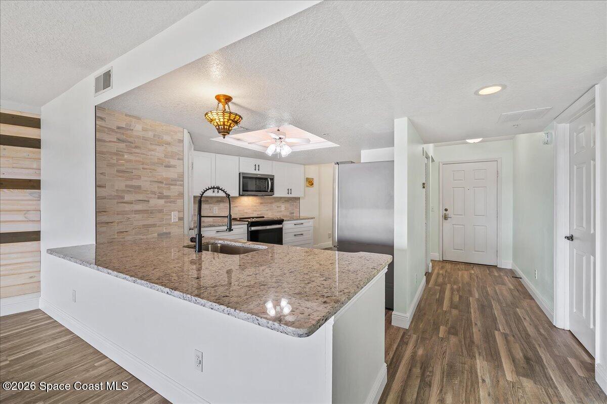 102 Riverside Drive, Unit 203 Cocoa, FL 32922 - Photo 12 of 40 09-untitled-6