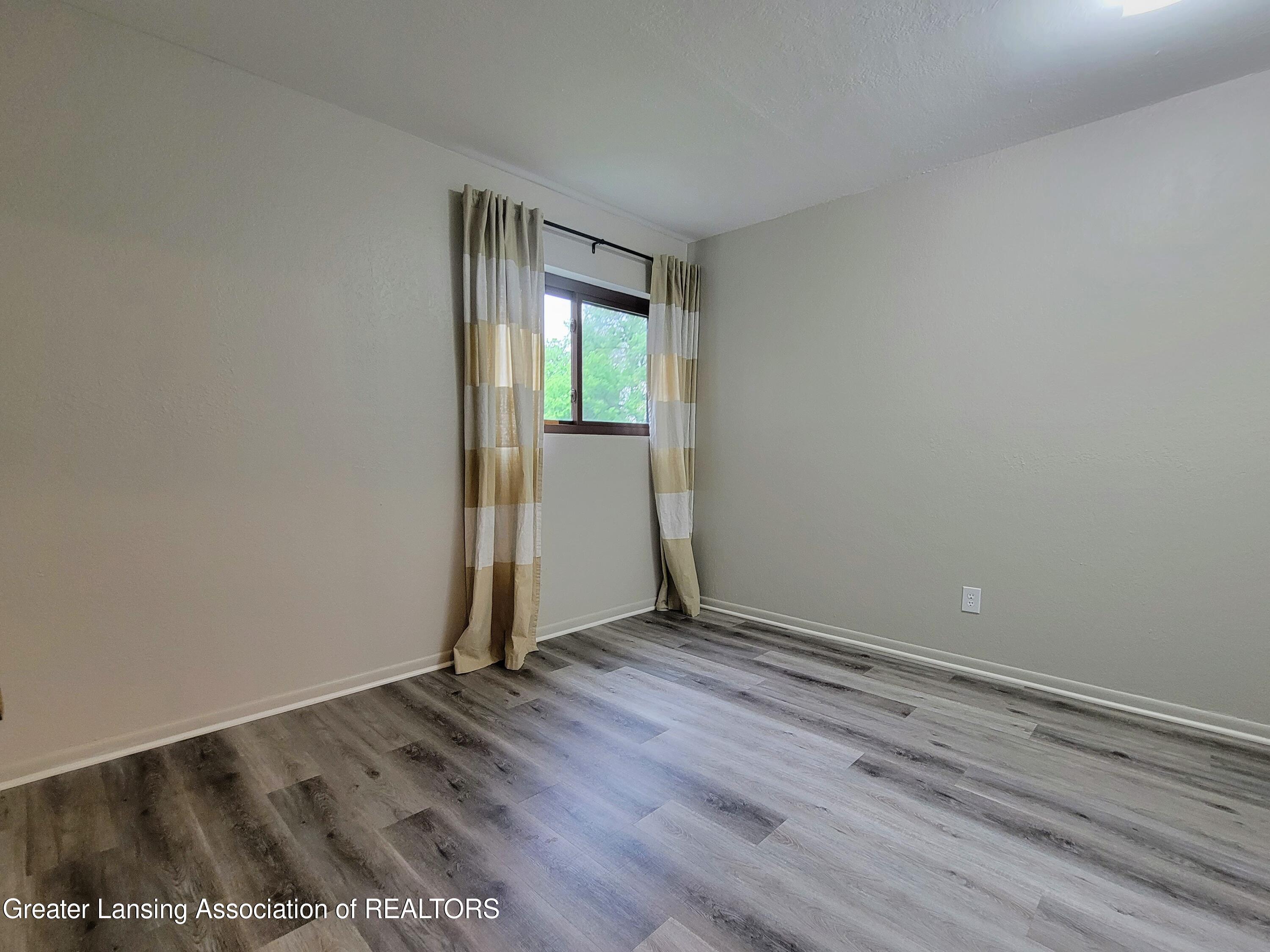 5400 Maple Ridge Road, Unit 9 Haslett, MI 48840 - Photo 9 of 11 20220518_103426