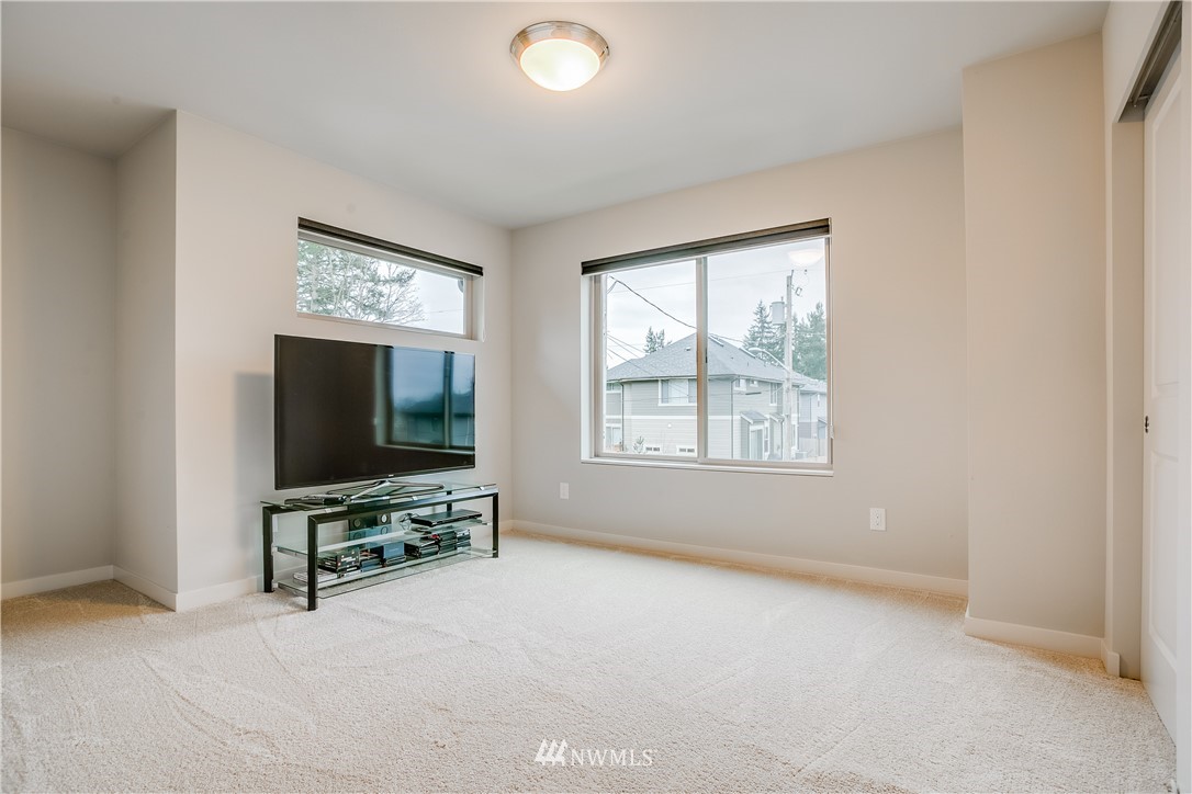 704 Pierce Avenue Northeast Renton, WA 98056 - Photo 20 of 25 Gallery Image 20
