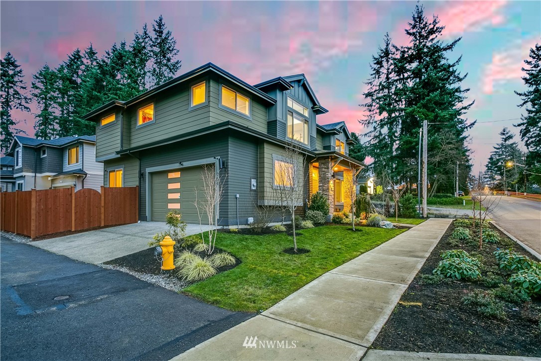 704 Pierce Avenue Northeast Renton, WA 98056 - Photo 3 of 25 Gallery Image 3