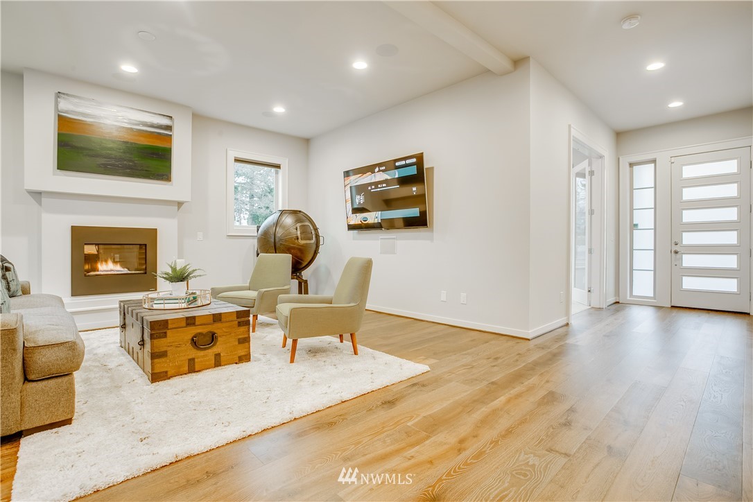 704 Pierce Avenue Northeast Renton, WA 98056 - Photo 7 of 25 Gallery Image 7