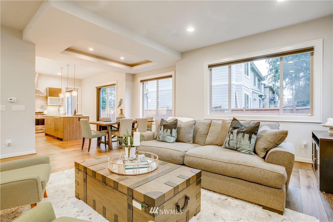 704 Pierce Avenue Northeast Renton, WA 98056 - Photo 9 of 25 Gallery Image 9