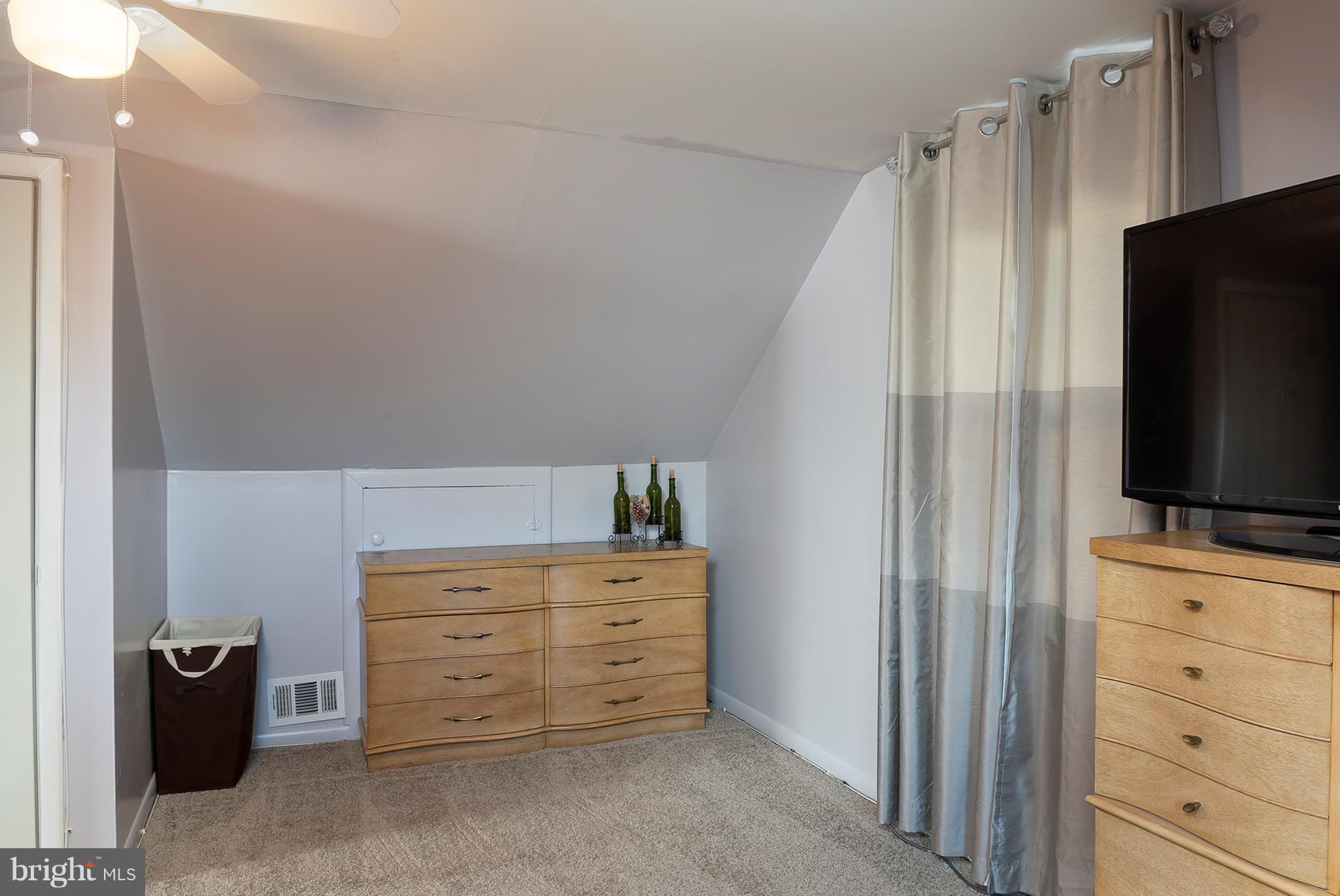 110 South Longcross Road Linthicum Heights, MD 21090 - Photo 20 of 31 Master Bedroom