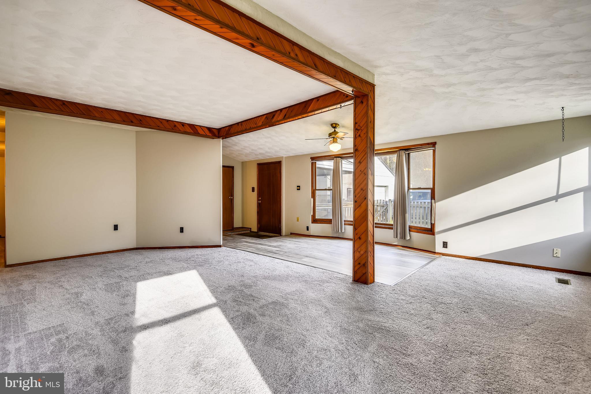 5874 Deale Beach Road Deale, MD 20751 - Photo 13 of 30 Bright & sunny living room