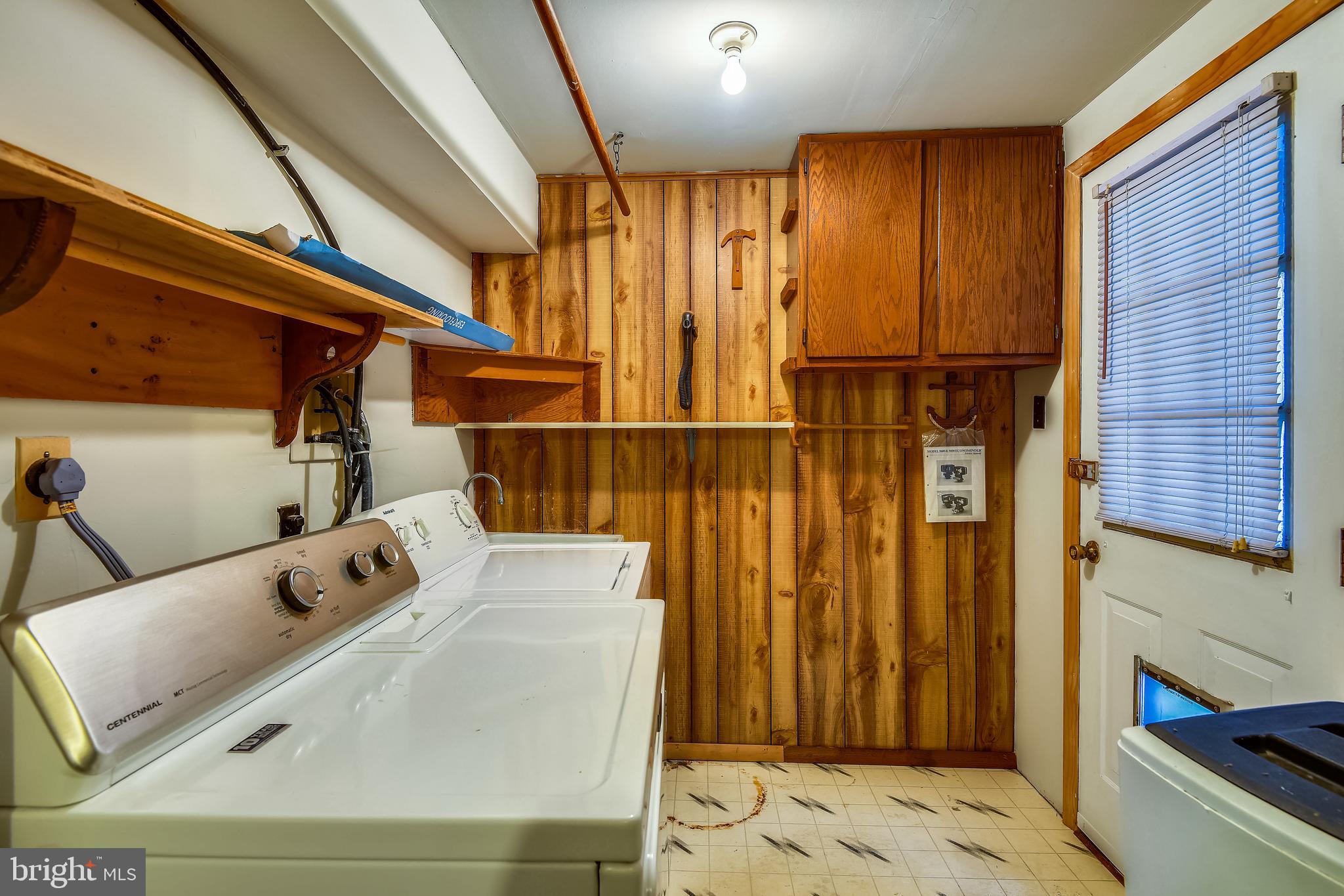 5874 Deale Beach Road Deale, MD 20751 - Photo 28 of 30 Laundry room.