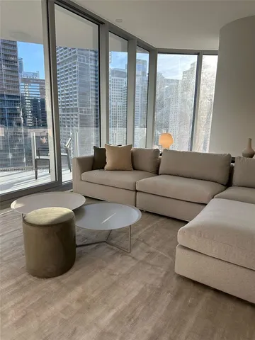 $18,900 | 300 Biscayne Blvd Way, Unit 2407, Miami, FL 33131