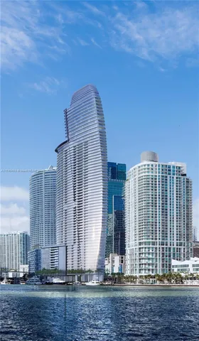 $18,900 | 300 Biscayne Blvd Way, Unit 2407, Miami, FL 33131