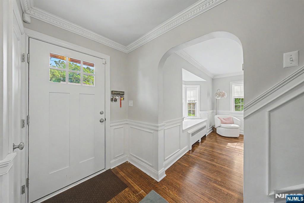 109 Windsor Road Tenafly, NJ 07670 - Photo 5 of 44