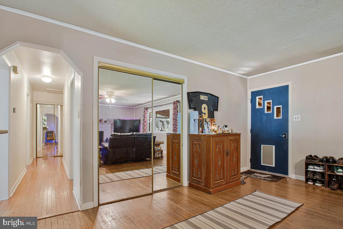 6600 Ashland Road La Plata, MD 20646 - Photo 10 of 40 a view of a living room