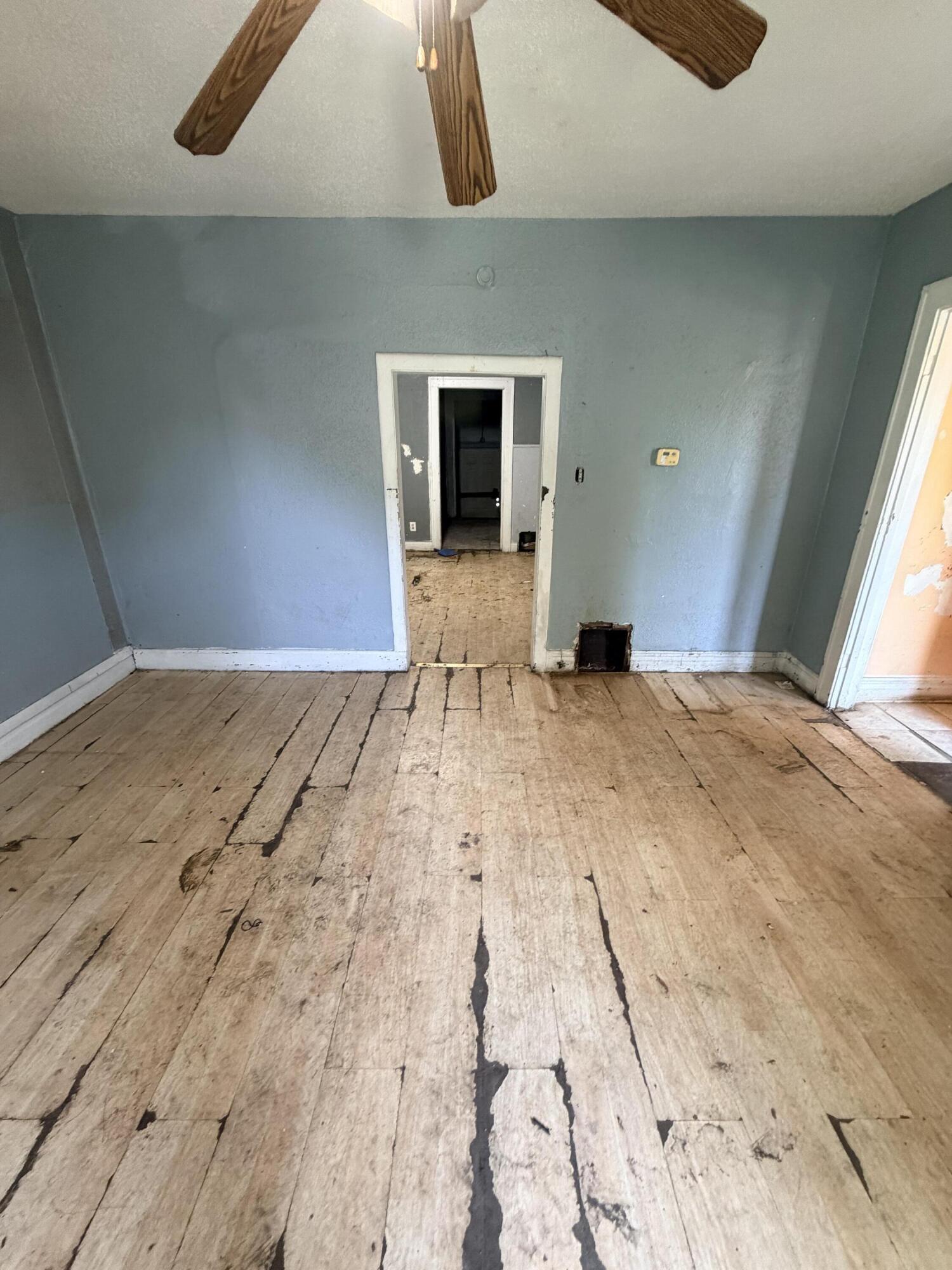 841 Georgia Street Gary, IN 46402 - Photo 6 of 14 1500x2000