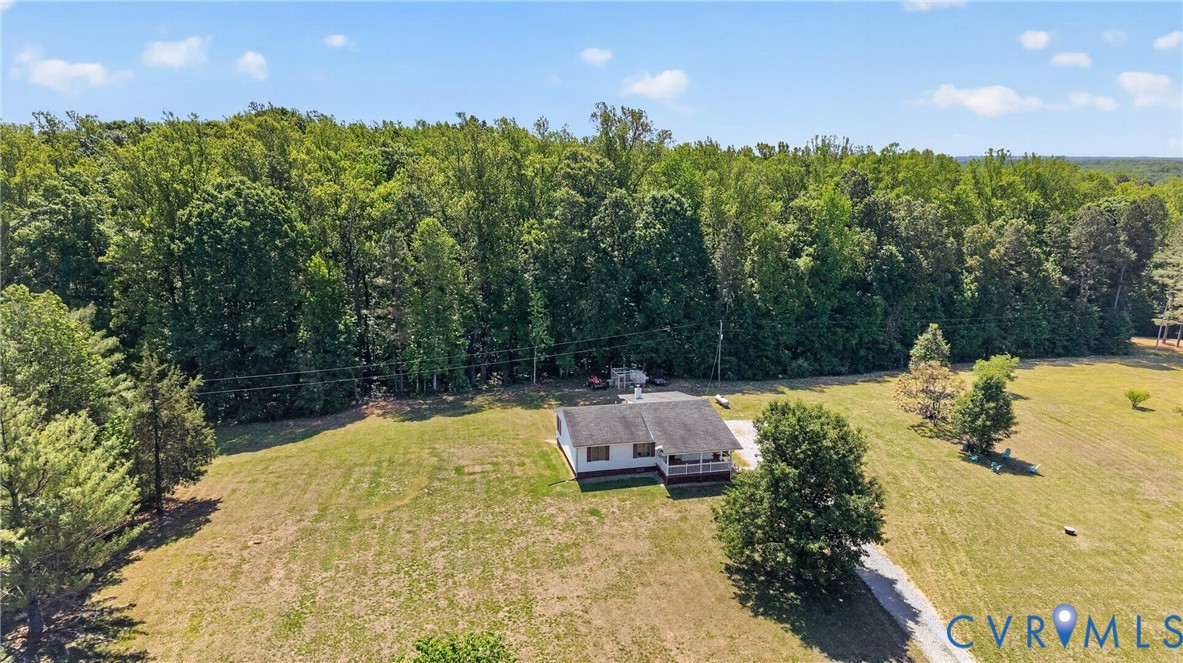 297 Deer Run Road Blackstone, VA 23824 - Photo 2 of 38