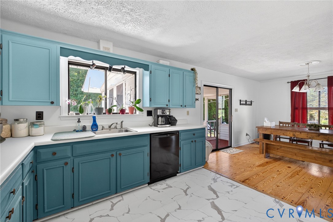 297 Deer Run Road Blackstone, VA 23824 - Photo 6 of 38