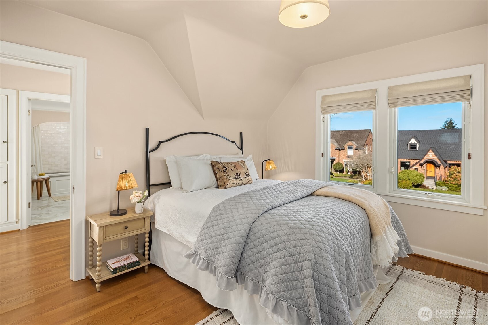 2519 Crestmont Place West Seattle, WA 98199 - Photo 22 of 40