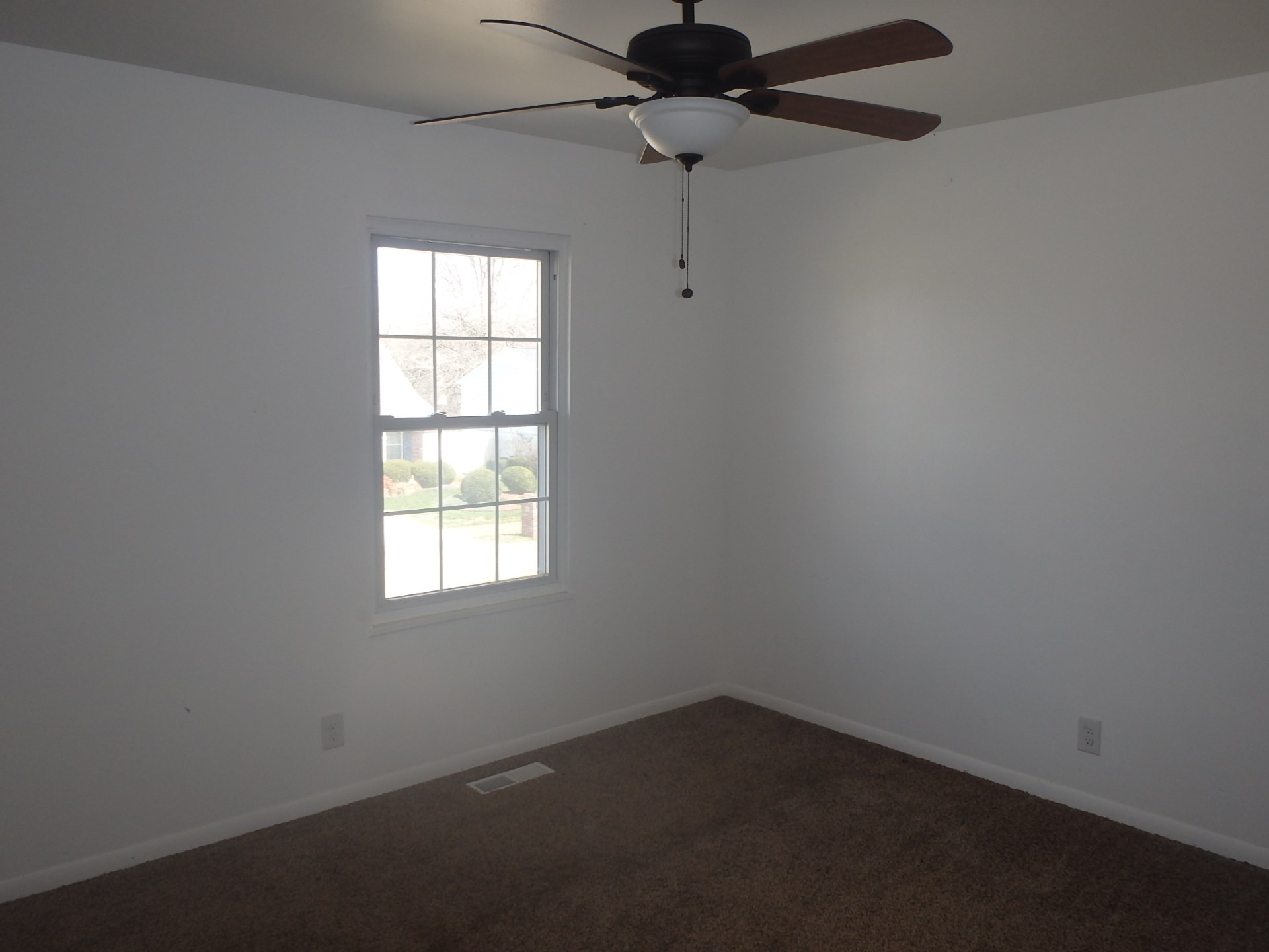 4113 Spring Valley Road Evansville, IN 47715 - Photo 12 of 16