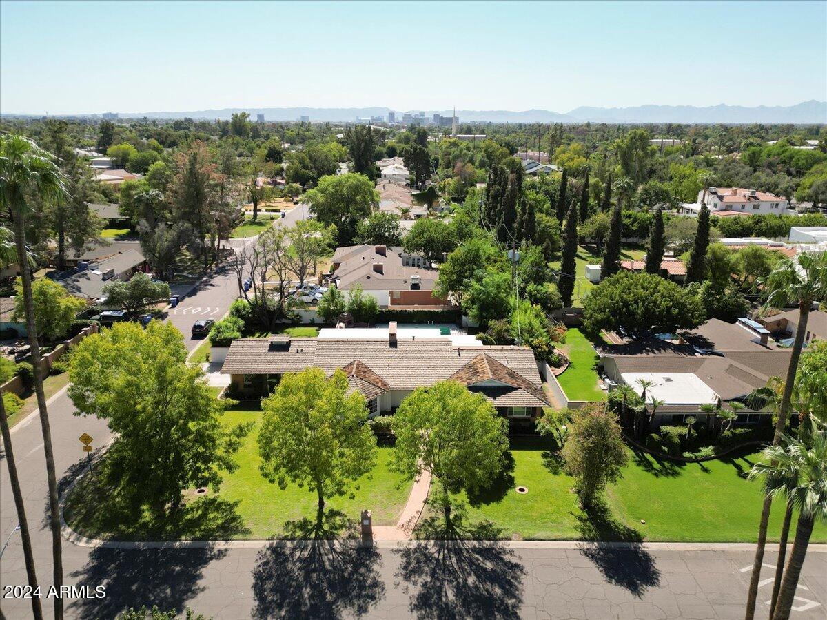 77 East Ocotillo Road Phoenix, AZ 85012 - Photo 2 of 34 01-01