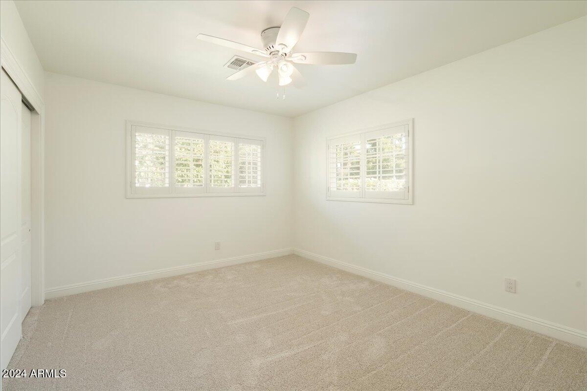 77 East Ocotillo Road Phoenix, AZ 85012 - Photo 21 of 34 22-26