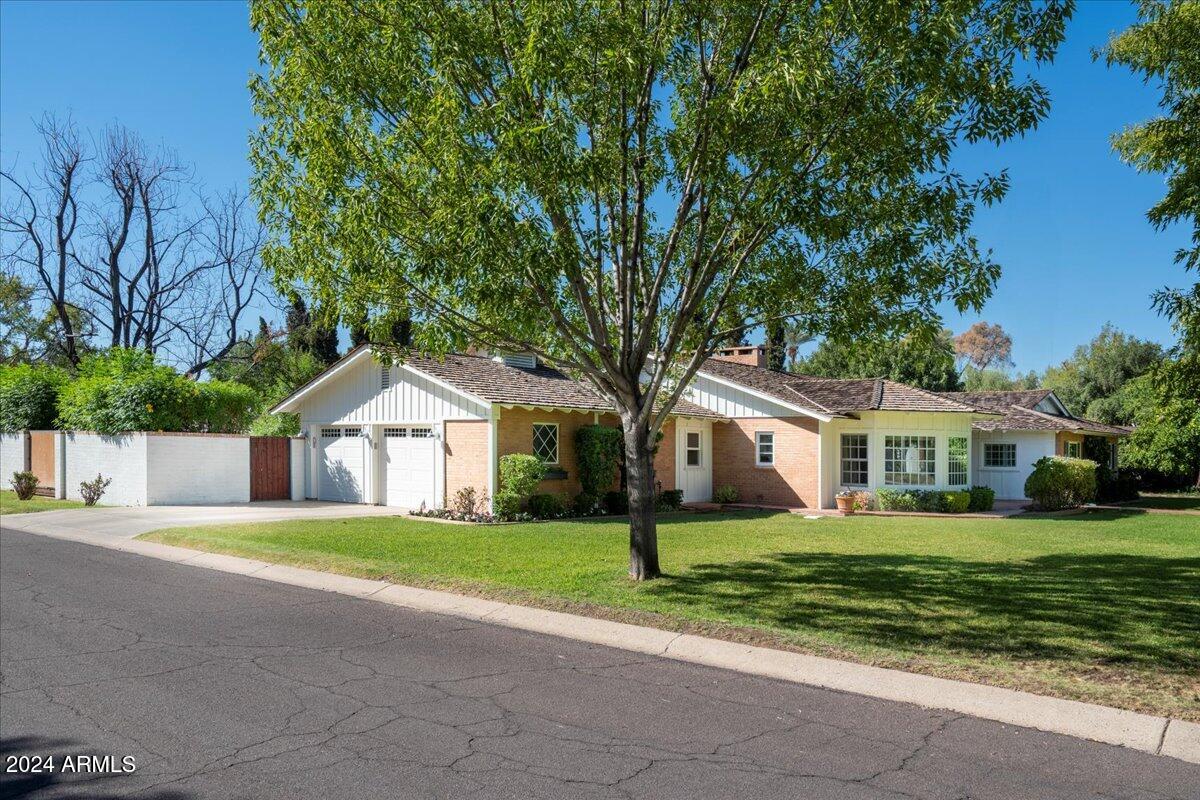77 East Ocotillo Road Phoenix, AZ 85012 - Photo 3 of 34 03-05