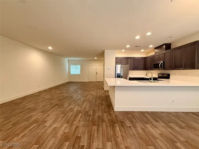 $2,050 | 1418 Pink Dawn Drive, Henderson, NV 89014