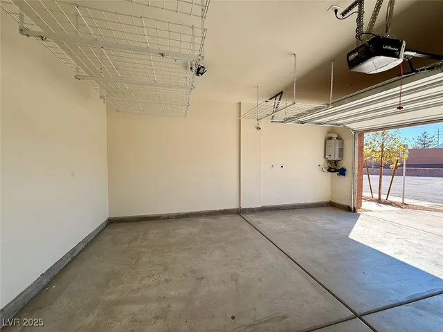 $2,050 | 1418 Pink Dawn Drive, Henderson, NV 89014