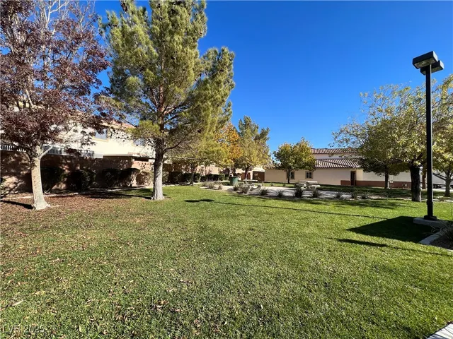 $2,050 | 1418 Pink Dawn Drive, Henderson, NV 89014