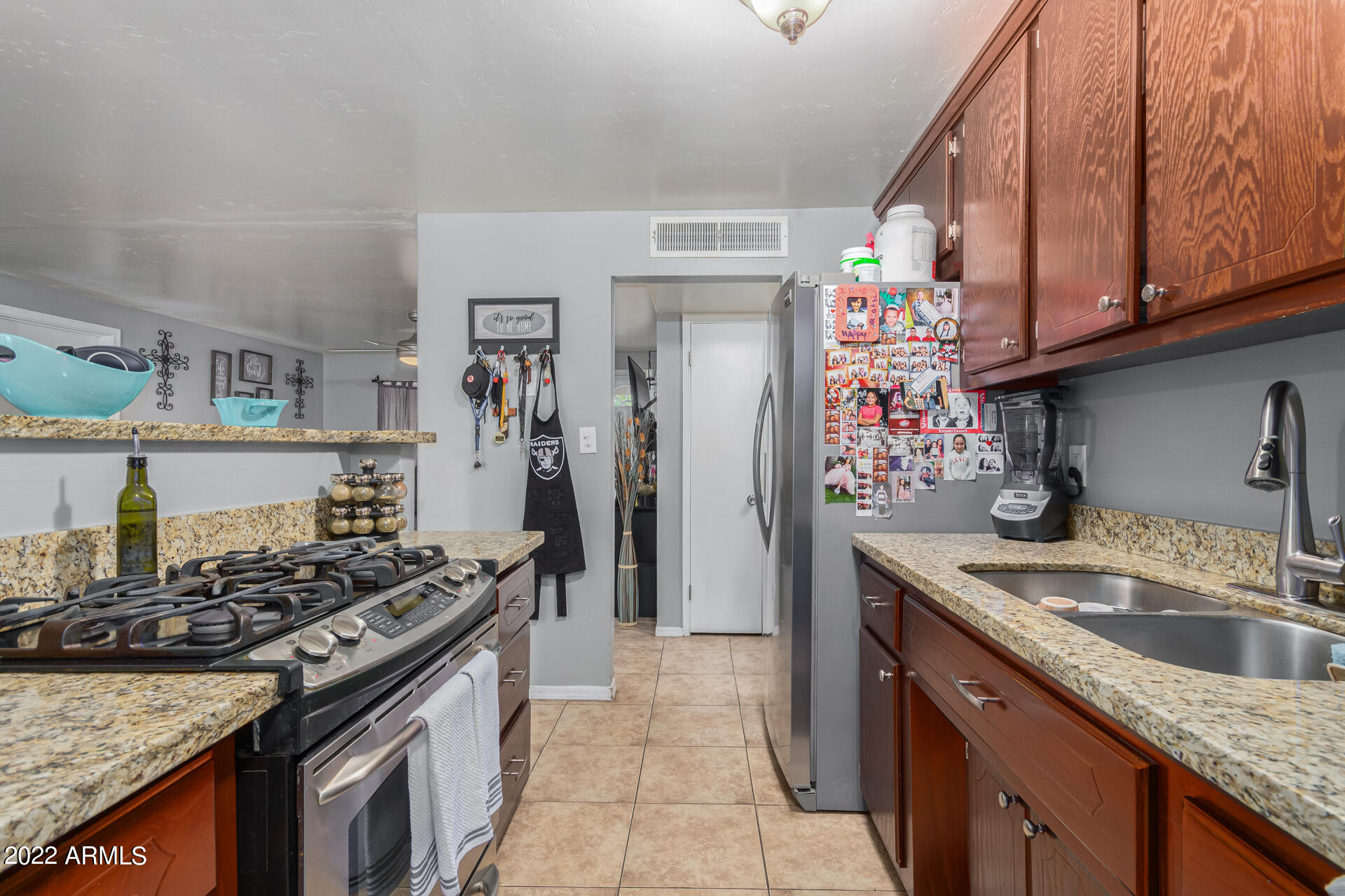 5931 West Monte Vista Road Phoenix, AZ 85035 - Photo 5 of 15 12-Monte Vista