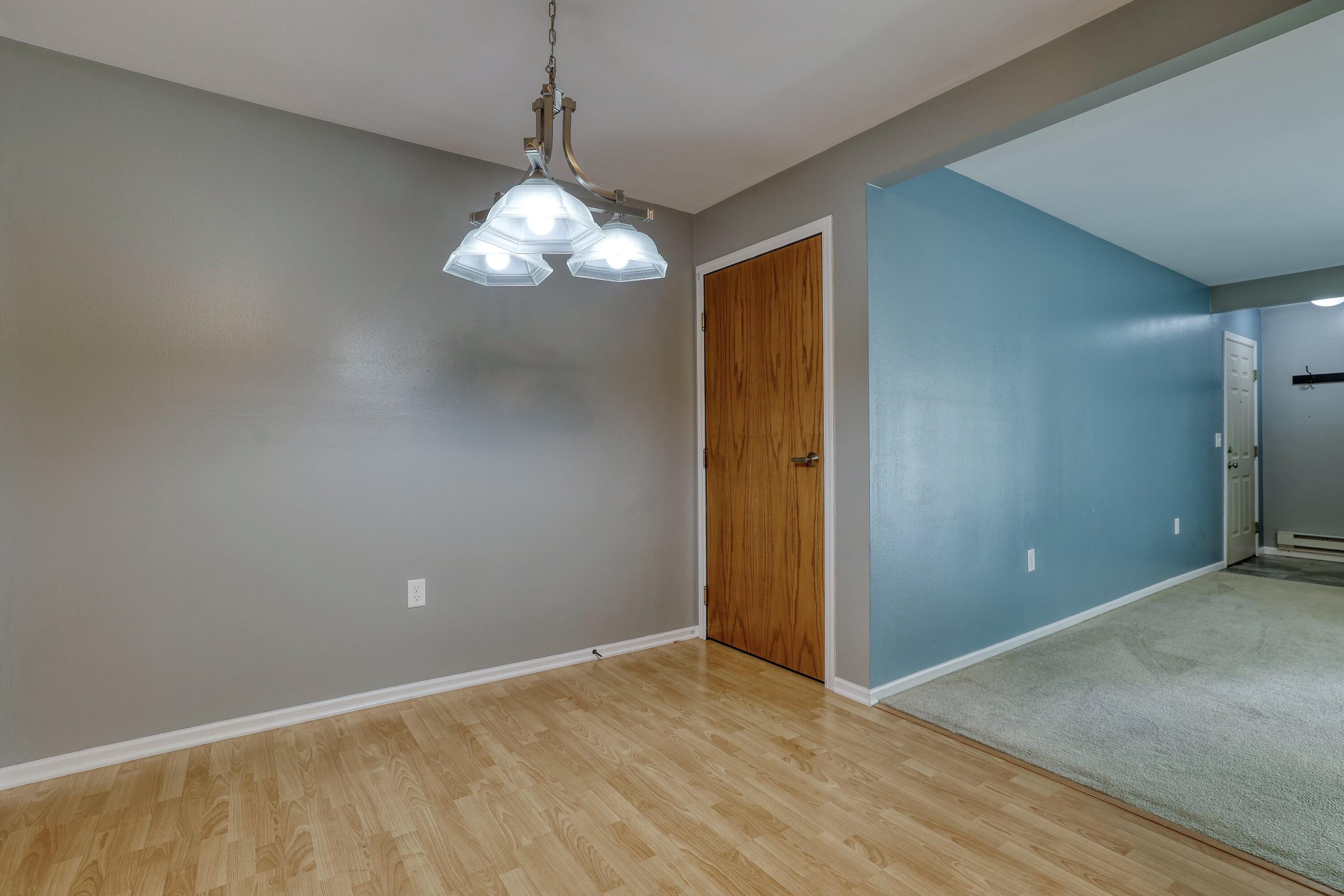 4875 Easy Street, Unit 5 Delafield, WI 53029 - Photo 9 of 29 Dining Area