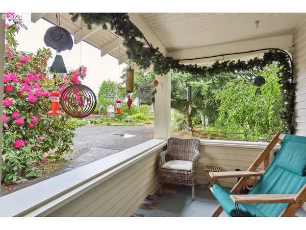 a view of yard with an outdoor seating