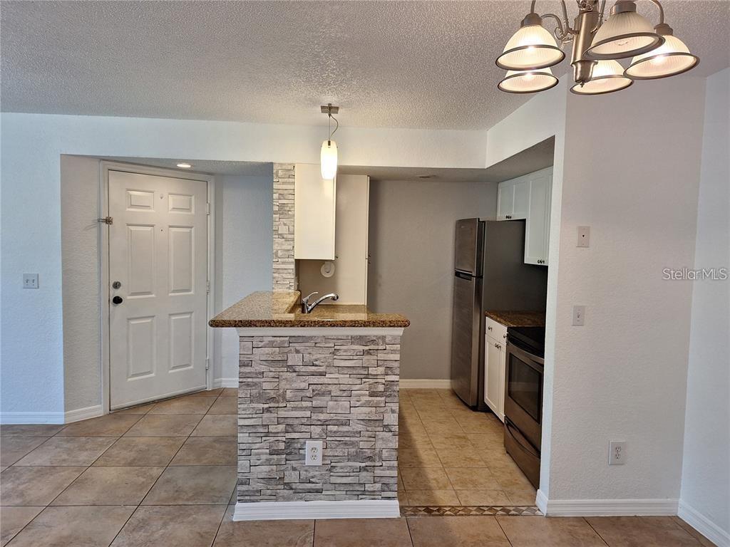 5116 Conroy Road, Unit 12 Orlando, FL 32811 - Photo 6 of 19
