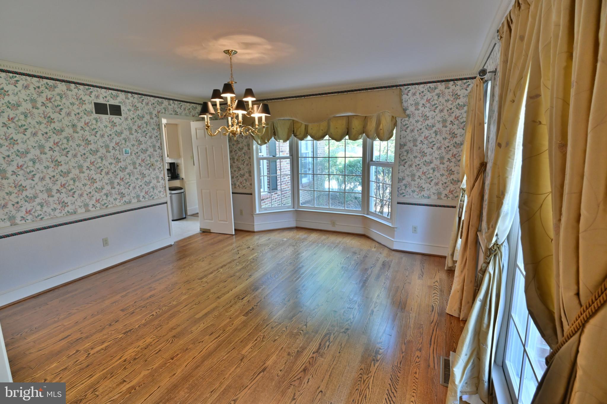 27 Raphael Road Hockessin, DE 19707 - Photo 3 of 72 Gallery Image 3