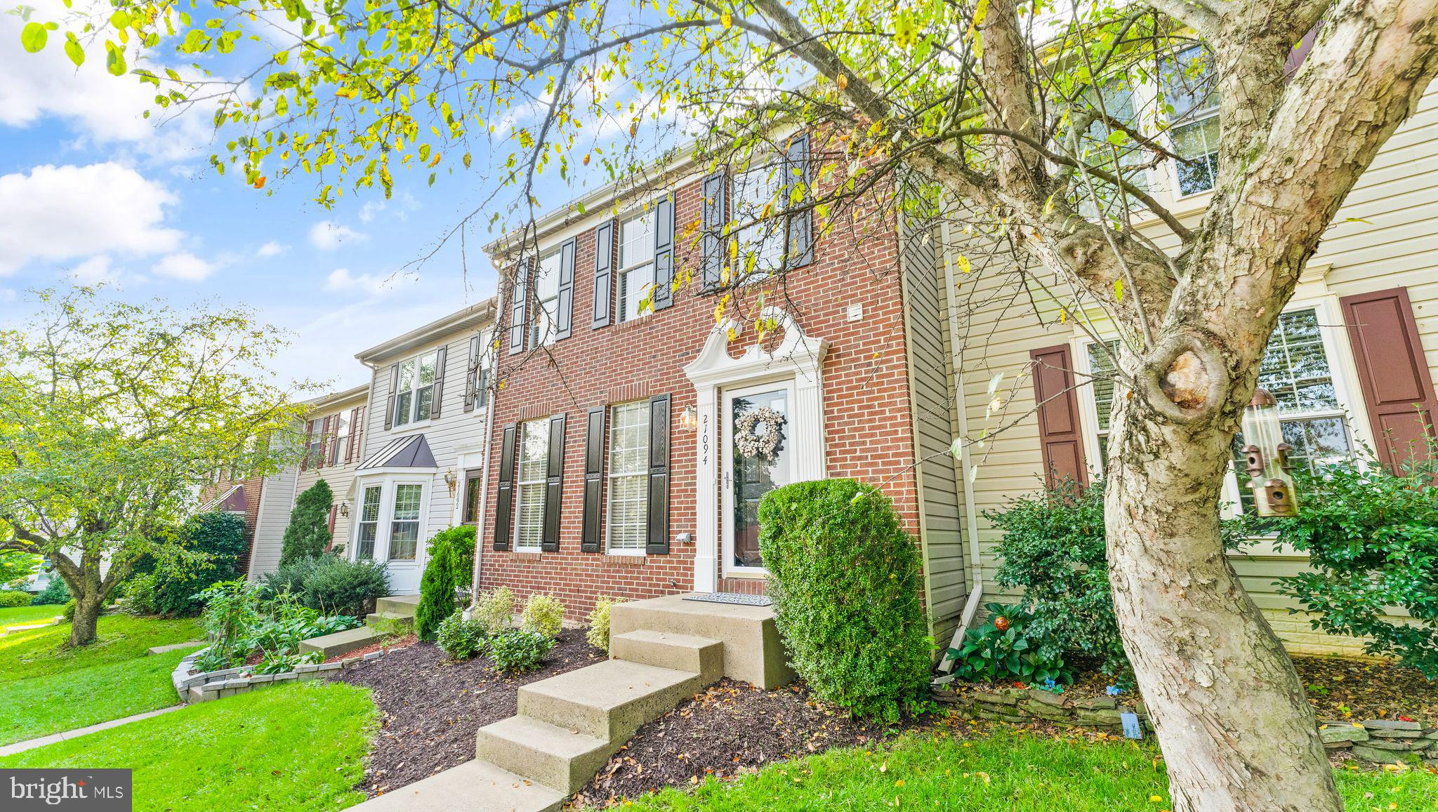 21094 Cornerpost Square Ashburn, VA 20147 - Photo 16 of 76