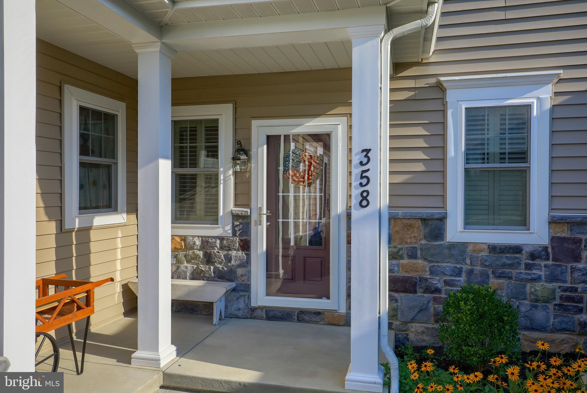 358 Pin Oak Drive Lititz, PA 17543 - Photo 2 of 60 Gallery Image 2
