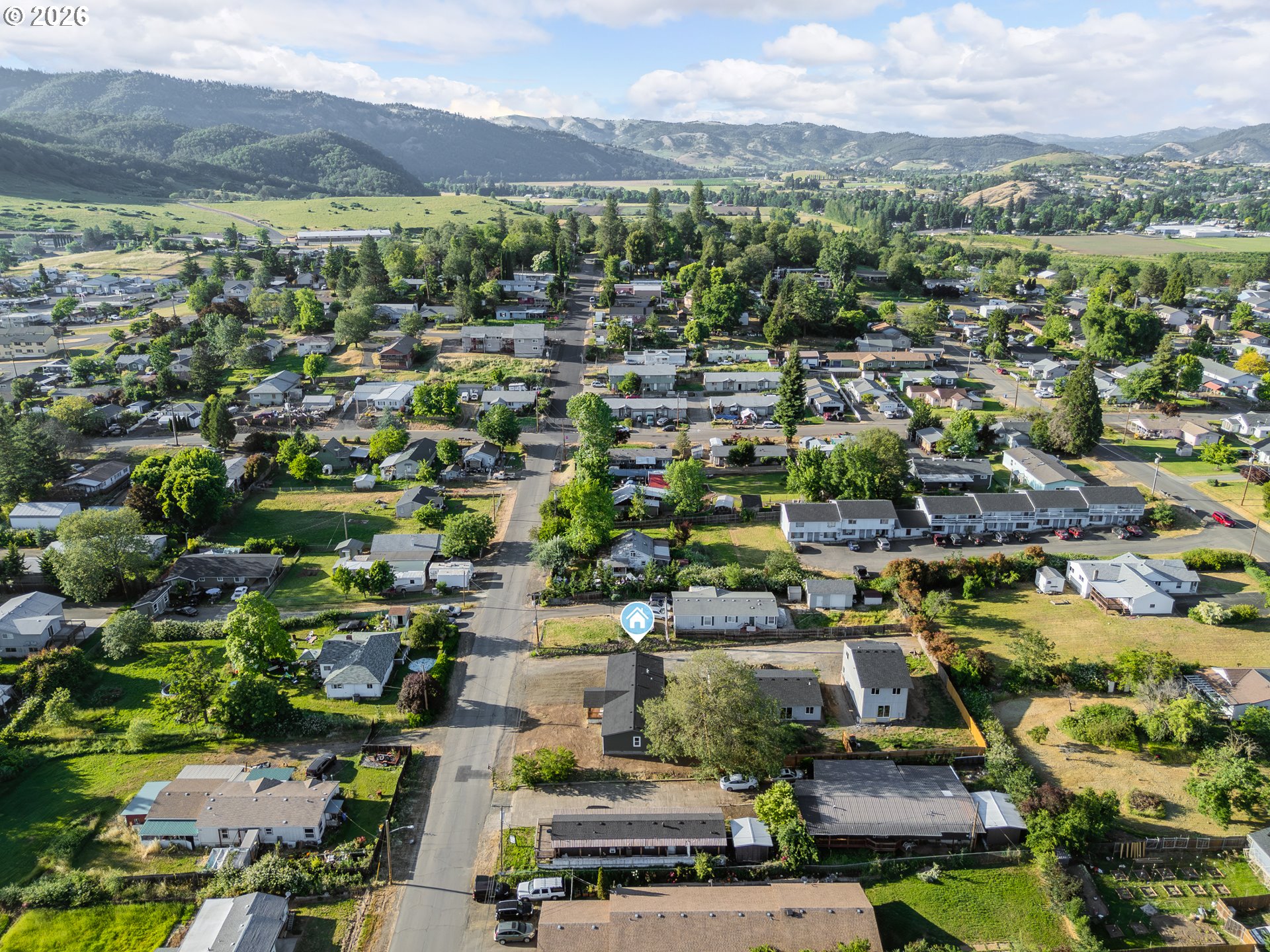 70 Darrell Avenue Winston, OR 97496 - Photo 39 of 39 a view of a city with a mountain