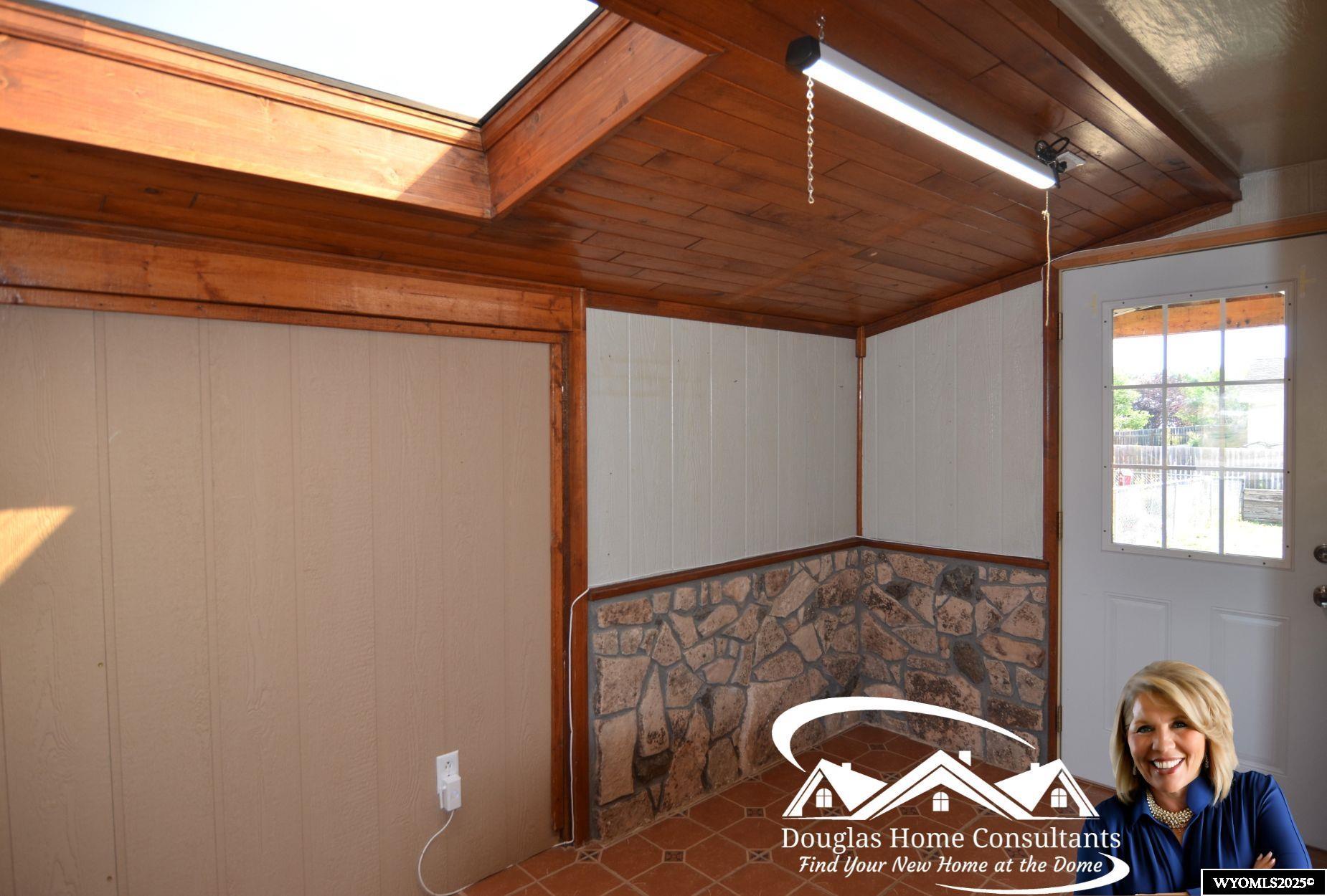 1000 Erwin Street Douglas, WY 82633 - Photo 13 of 29