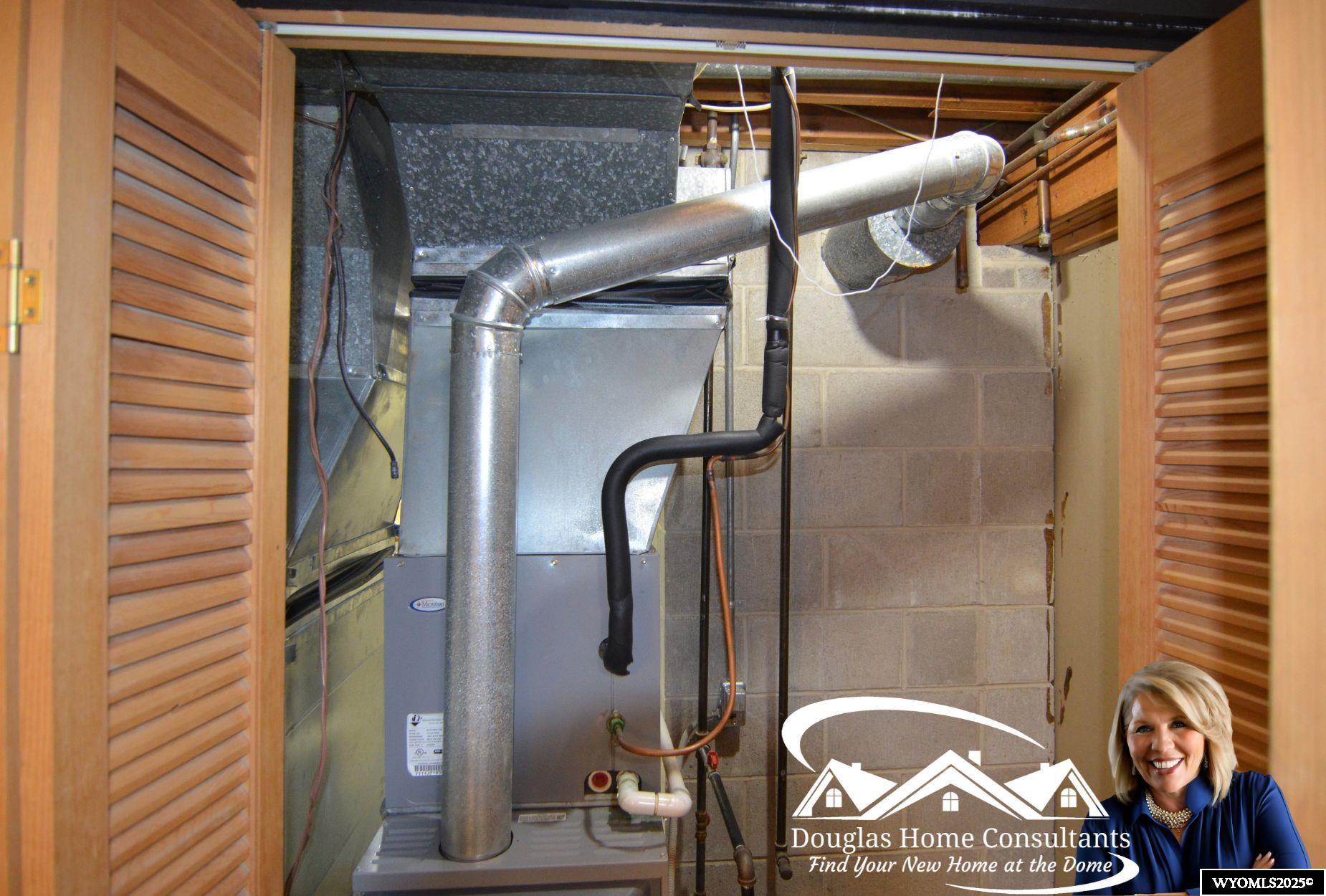 1000 Erwin Street Douglas, WY 82633 - Photo 15 of 29