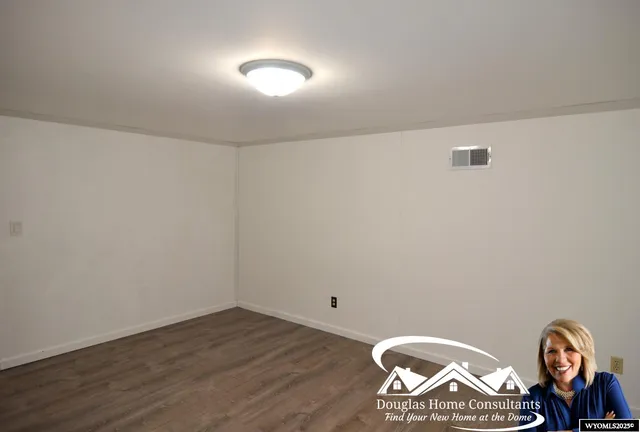 $298,500 | 1000 Erwin Street, Douglas, WY 82633