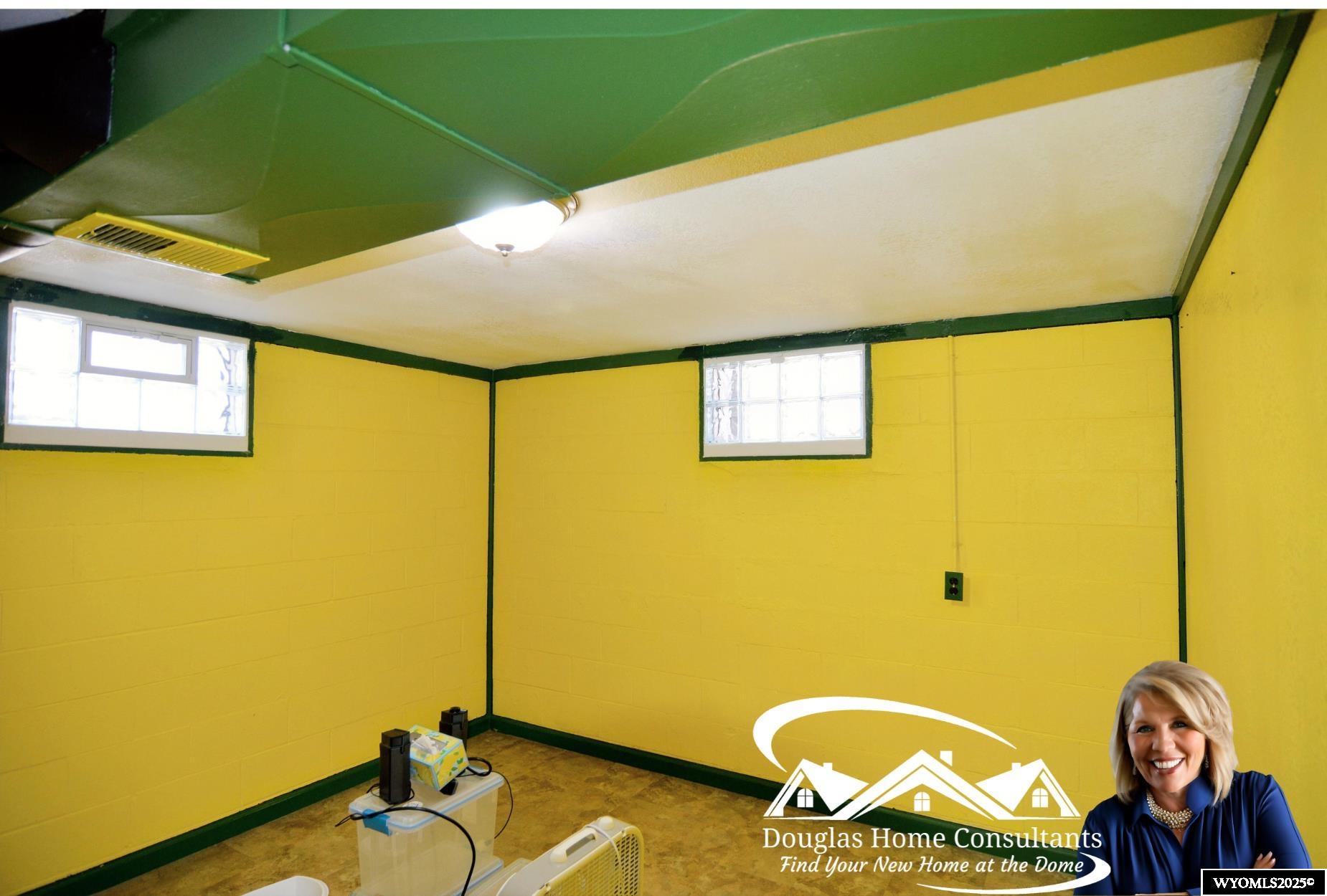 1000 Erwin Street Douglas, WY 82633 - Photo 21 of 29