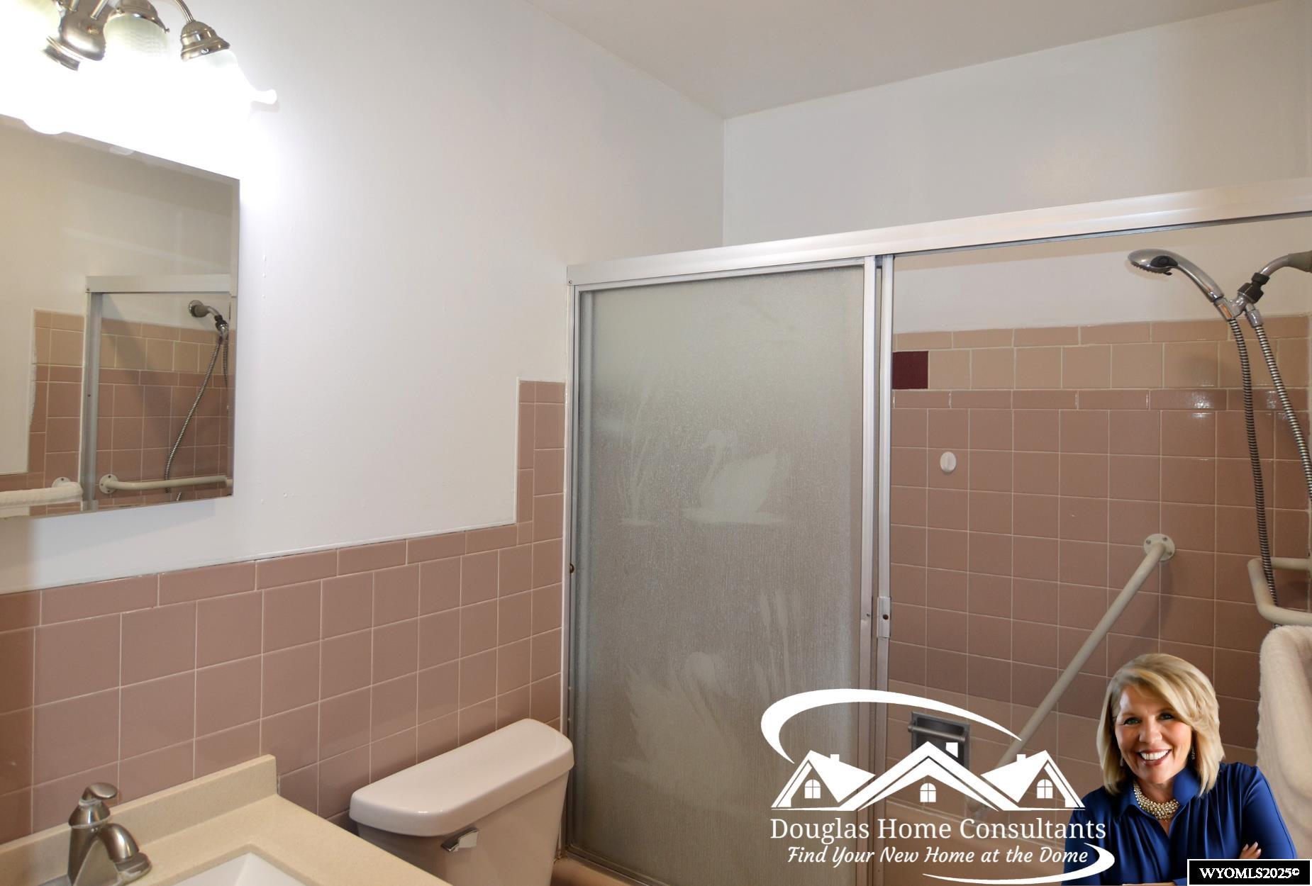 1000 Erwin Street Douglas, WY 82633 - Photo 10 of 29