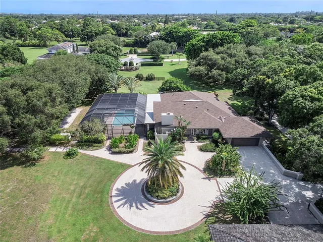 a view of a pathway with a houses