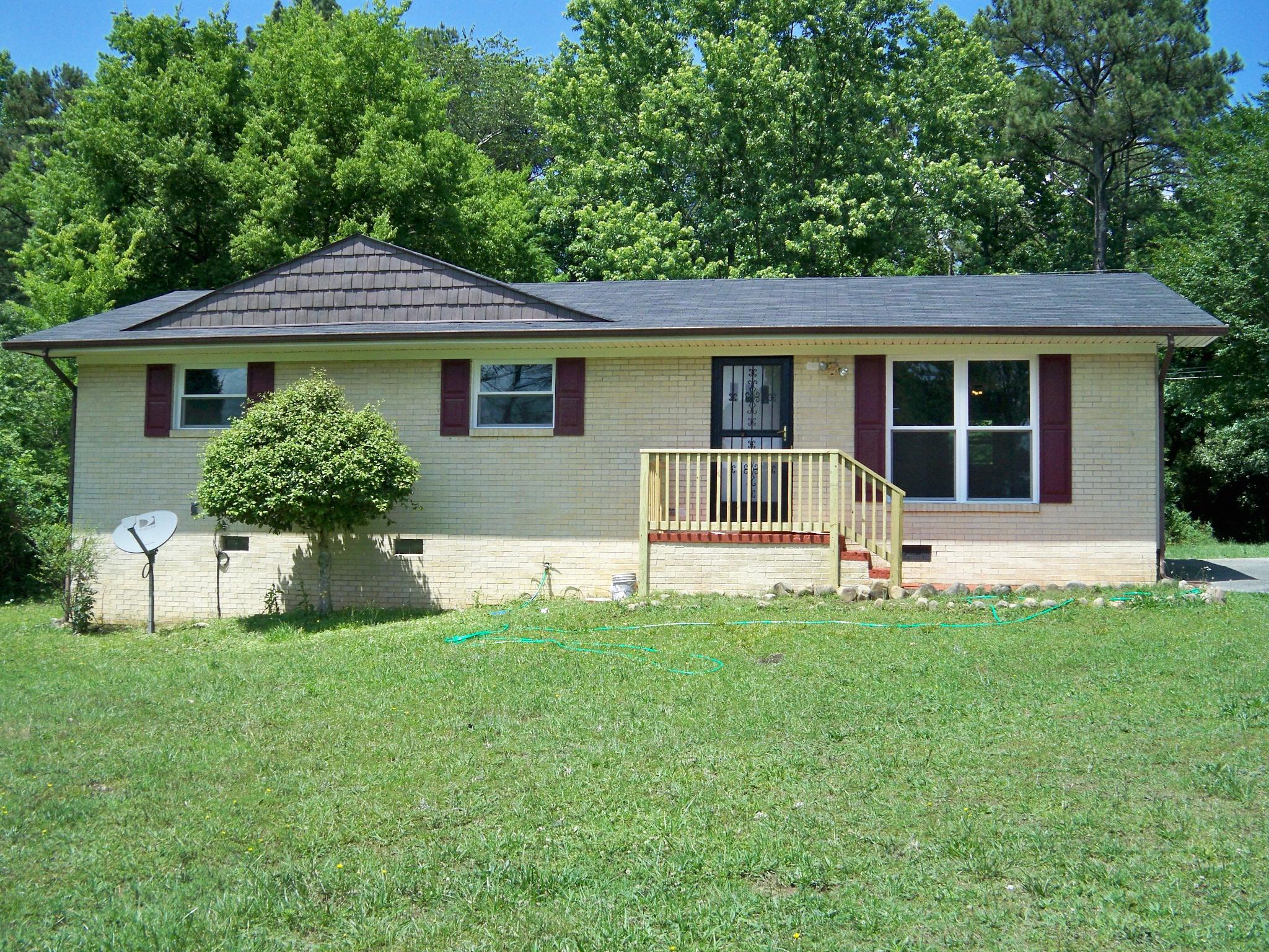 5303 Christopher Road Chattanooga, TN 37416 - Photo 1 of 21 Front1