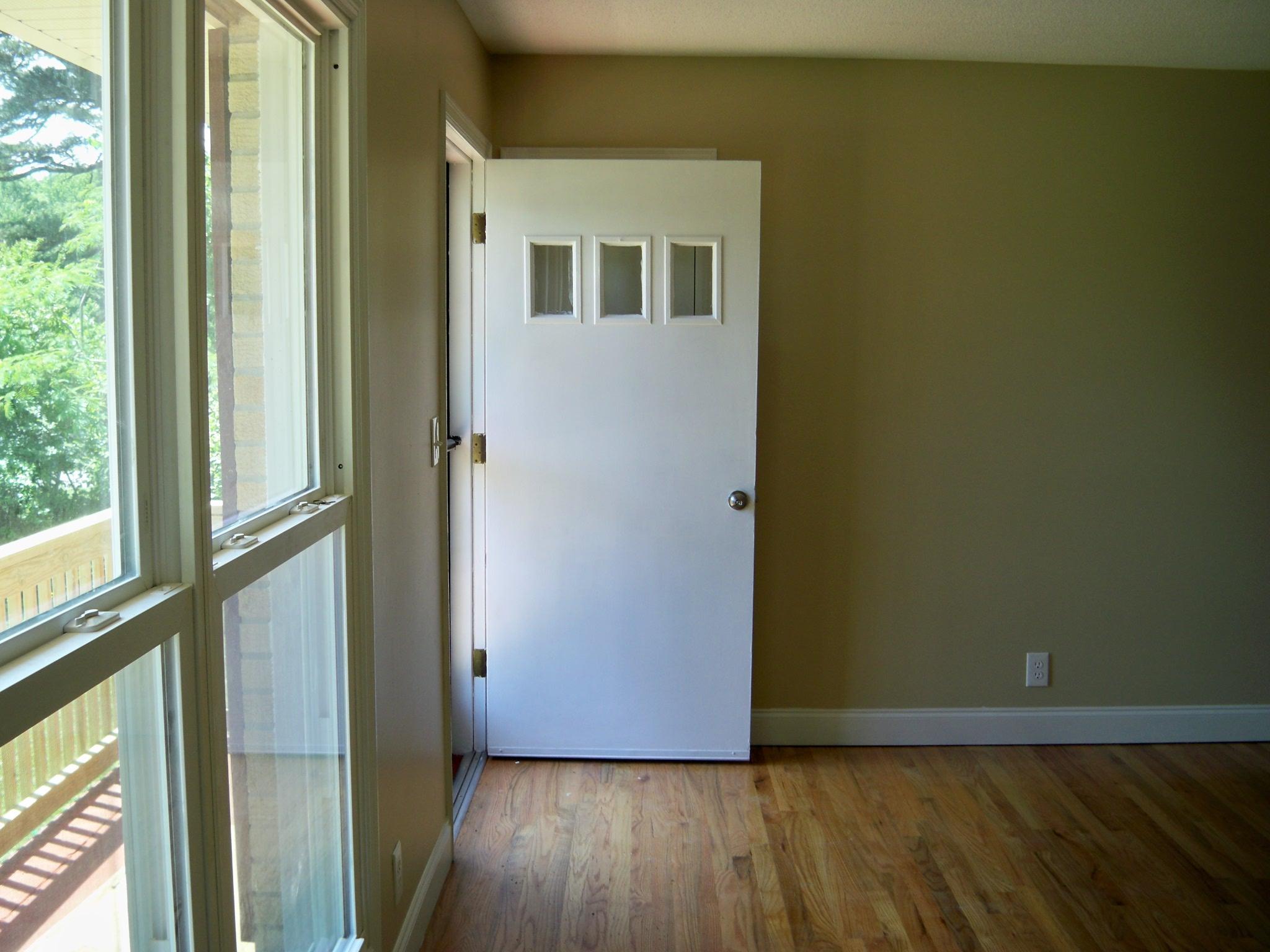 5303 Christopher Road Chattanooga, TN 37416 - Photo 3 of 21 Living3