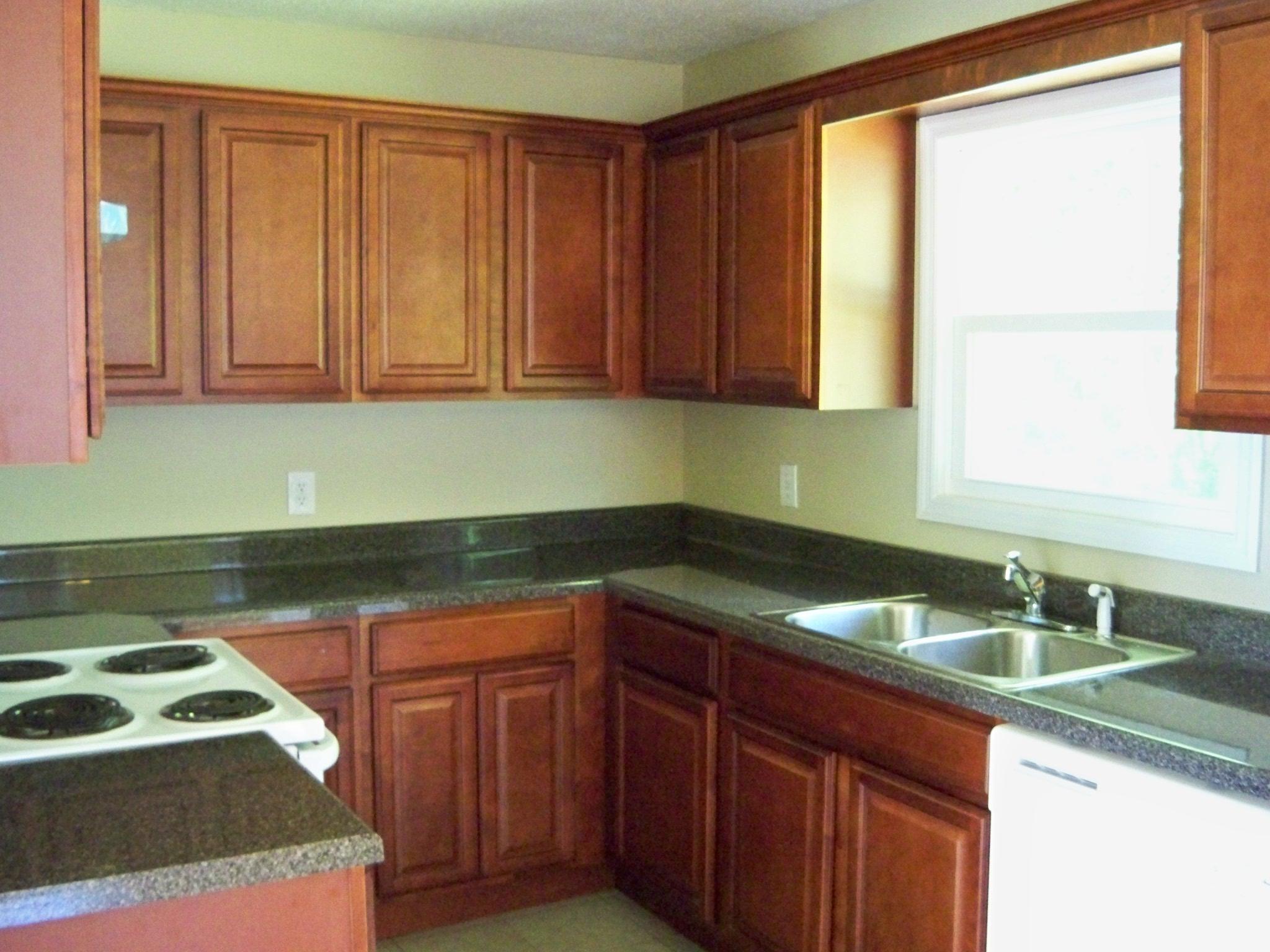 5303 Christopher Road Chattanooga, TN 37416 - Photo 6 of 21 Kitchen2