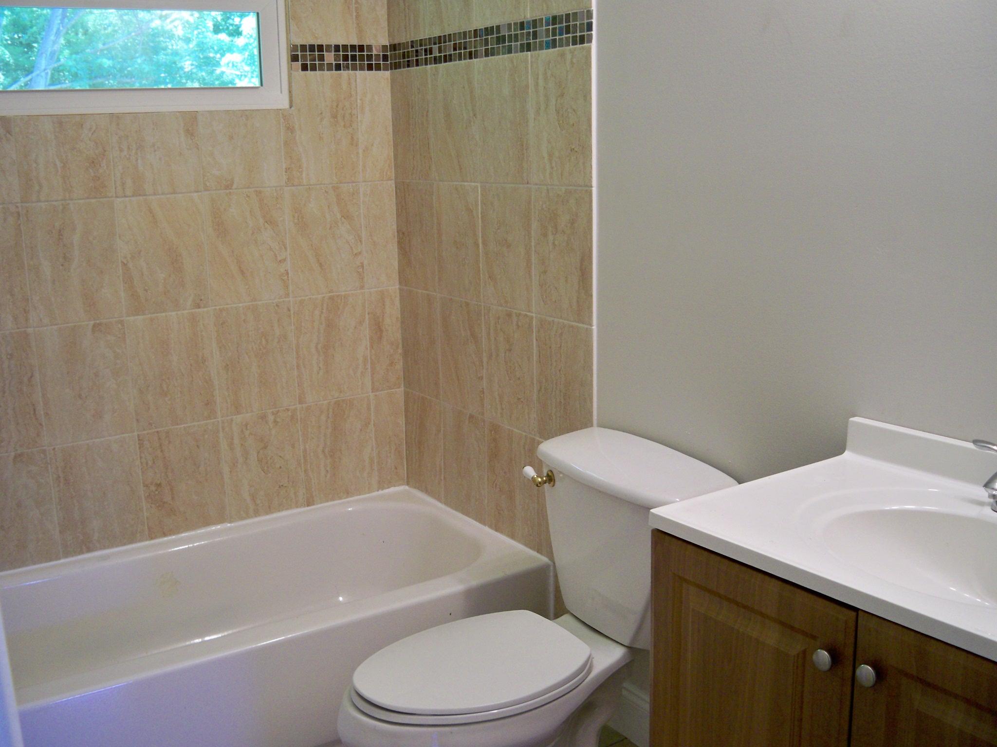 5303 Christopher Road Chattanooga, TN 37416 - Photo 10 of 21 Bath2