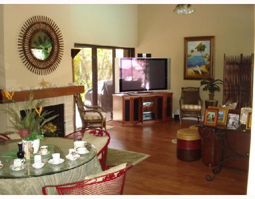 6576 Patio Lane, Unit 9 Boca Raton, FL 33433 - Photo 11 of 16 Living Room