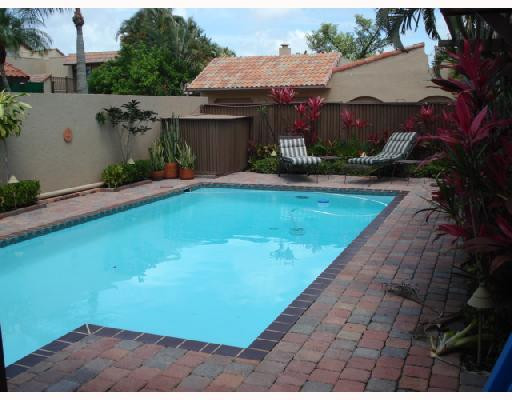 6576 Patio Lane, Unit 9 Boca Raton, FL 33433 - Photo 14 of 16 Swimming Pool/Hot Tub/Sauna