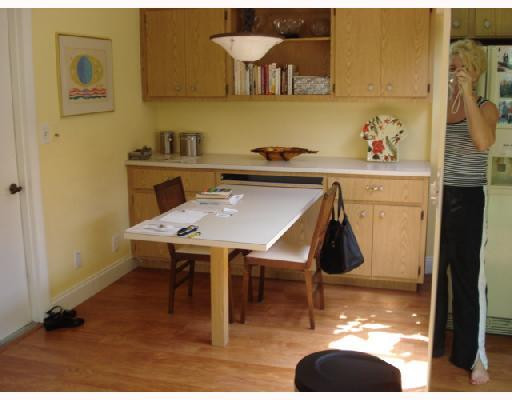 6576 Patio Lane, Unit 9 Boca Raton, FL 33433 - Photo 3 of 16 Kitchen