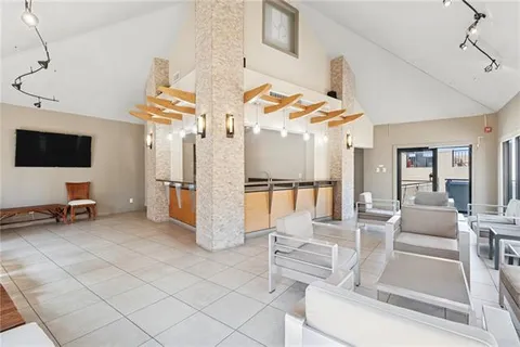 $425,000 | 333 Julia Street, Unit 520, New Orleans, LA 70130